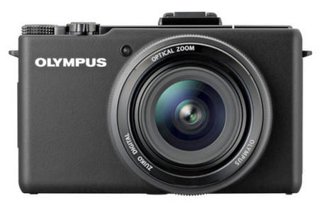 Фотокамера Olympus с объективом ZUIKO