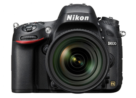 камера Nikon D600