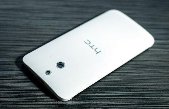 смартфон HTC One (E8)