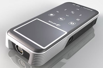 Гибрид проектора и цифровой камеры PocketCinema Z20 от компании Aiptek