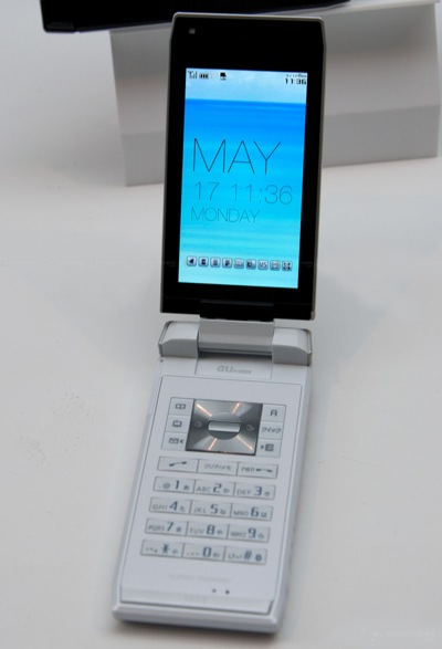 Мобильный телефон Toshiba REGZA T004