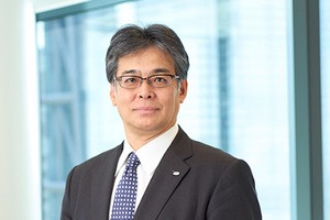 Президента Fujitsu лишили 50% зарплаты
