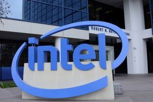 Samsung сулят выгоды от возможного расширения аутсорсинга у Intel