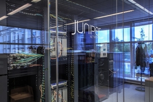 Juniper отчиталась об отсутствии роста выручки и существенной просадке прибыли