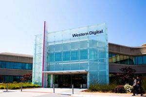Выручка Western Digital упала на 7%