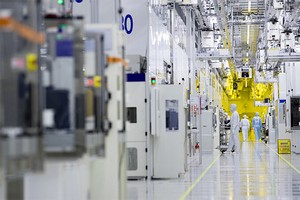 Samsung построит новый завод за 17 млрд долларов