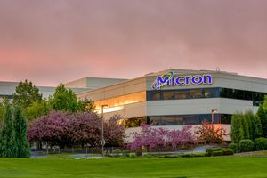 Micron повысила прогноз по выручке и прибыли