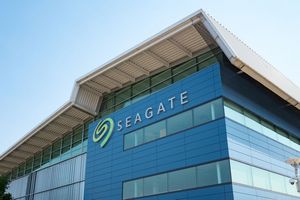 Акции Seagate и Western Digital резко подорожали из-за всплеска спроса на HDD