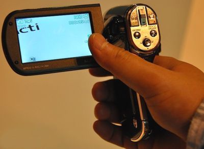 Камкордер Sanyo DMX-CG100 Камкордер Sanyo DMX-CG100